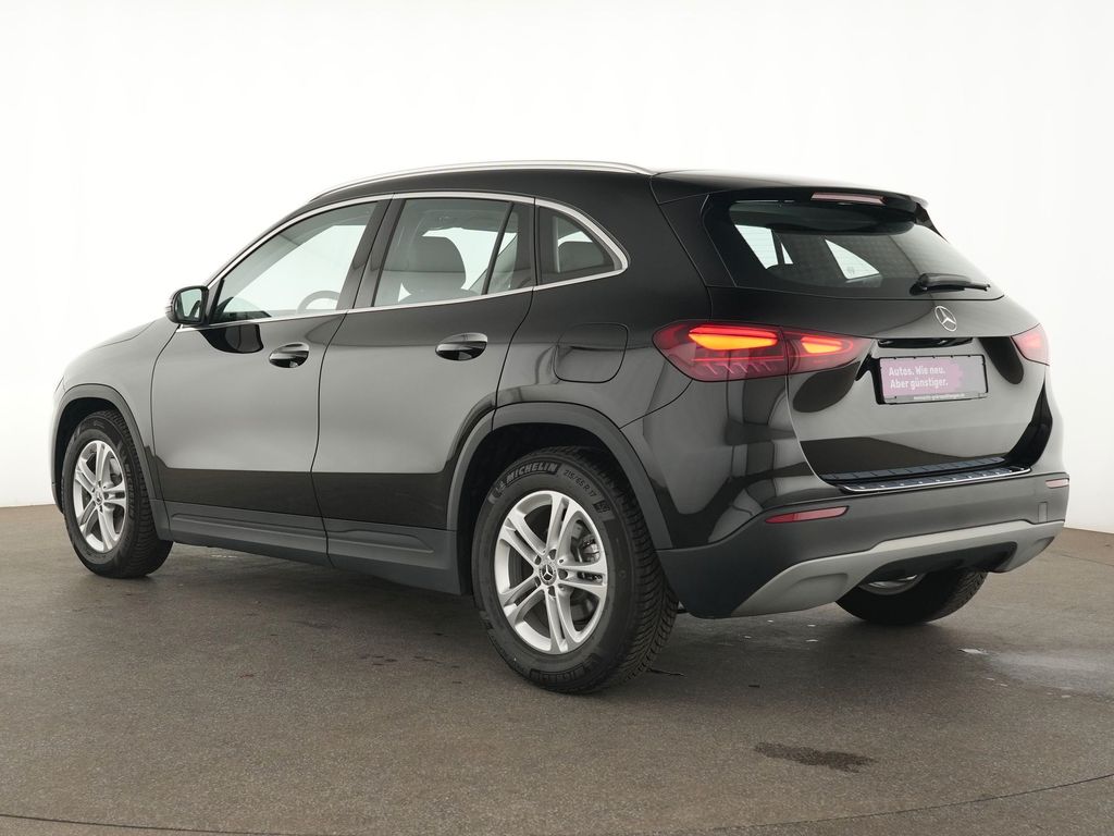Mercedes-Benz GLA 180 2024