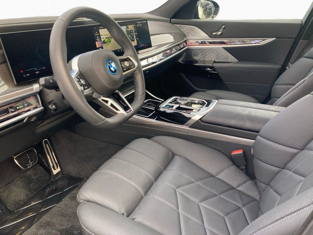 BMW i7 2024