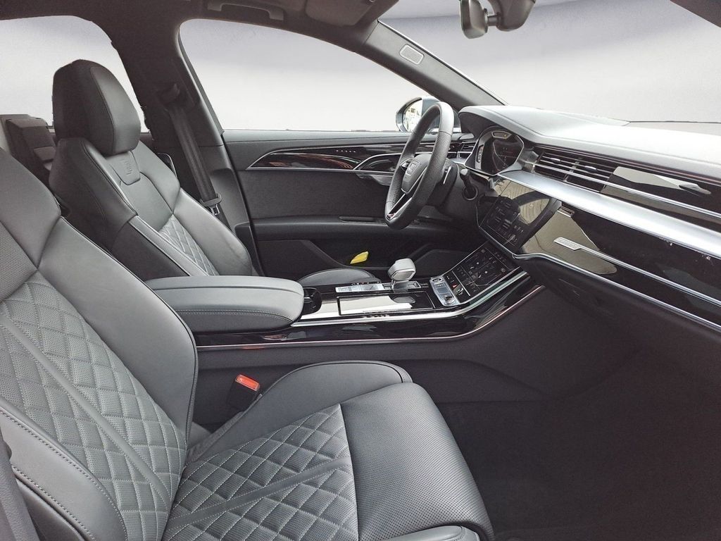 Audi A8 2023