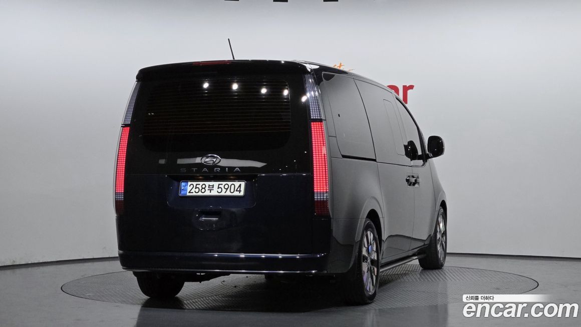 Hyundai Staria 2022