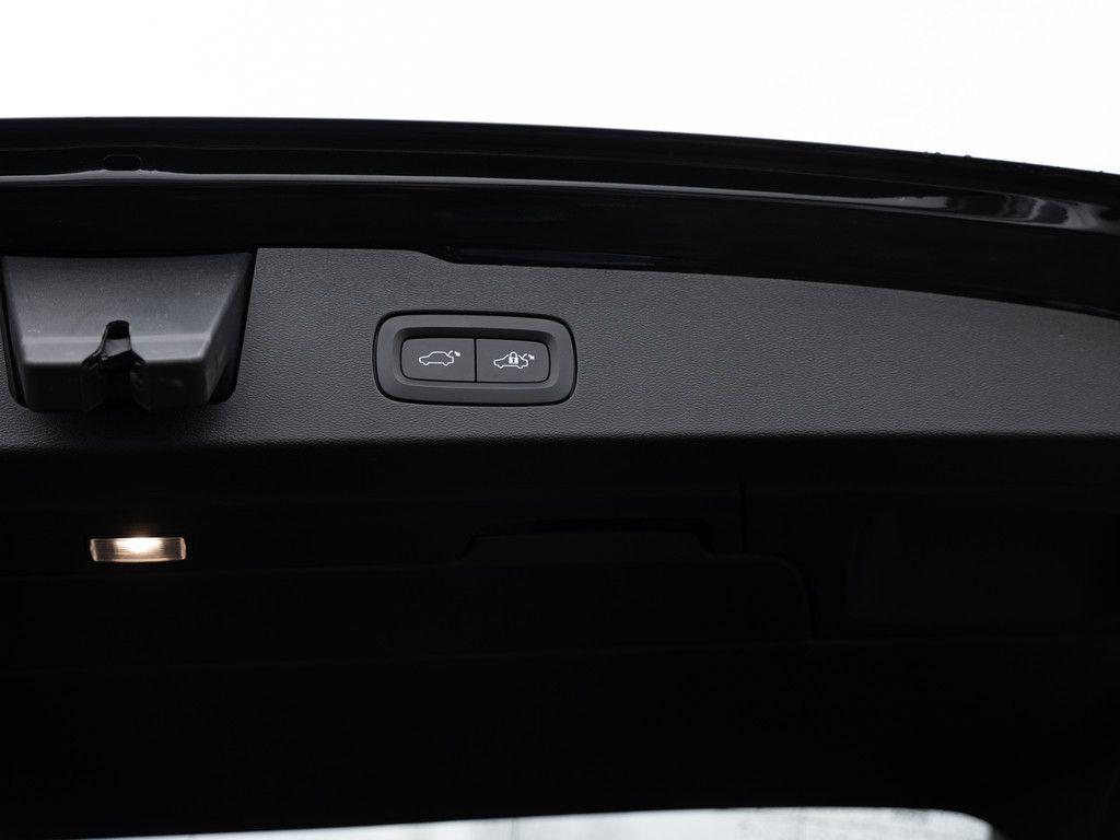 Volvo V60 Cross Country 2022