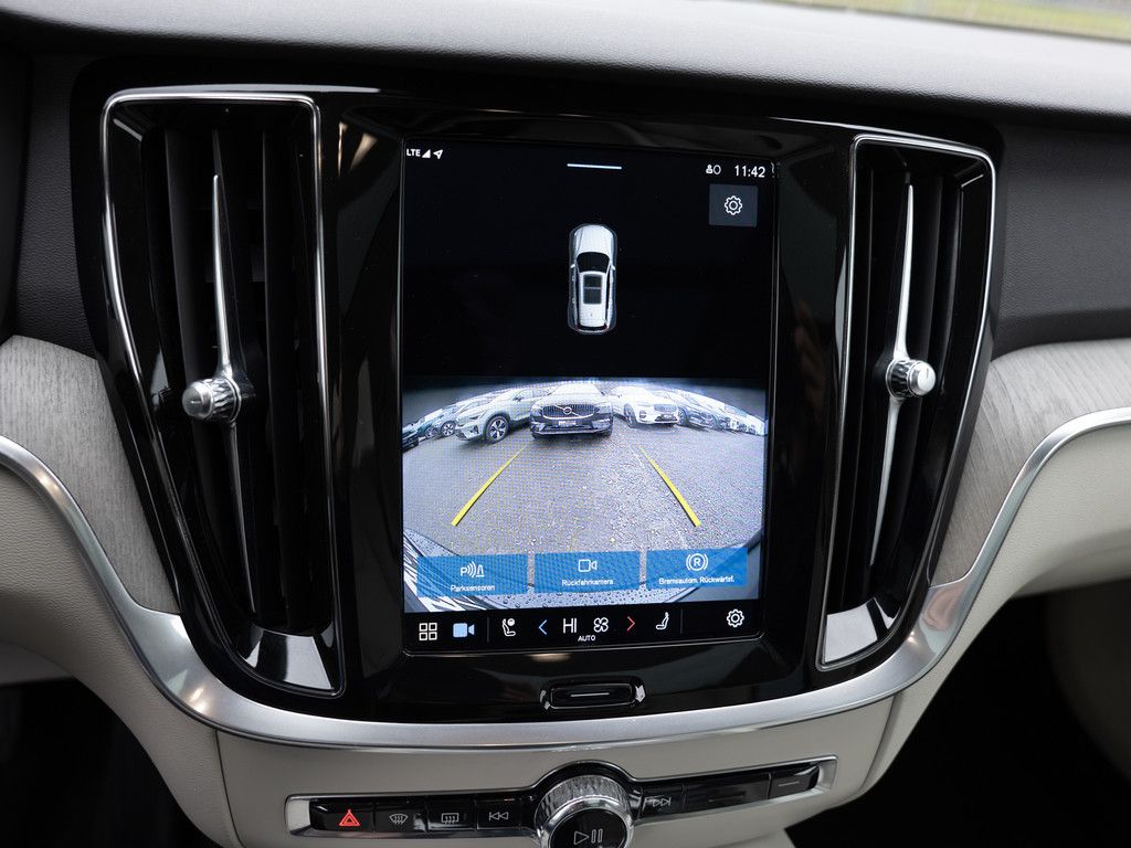 Volvo V60 Cross Country 2022