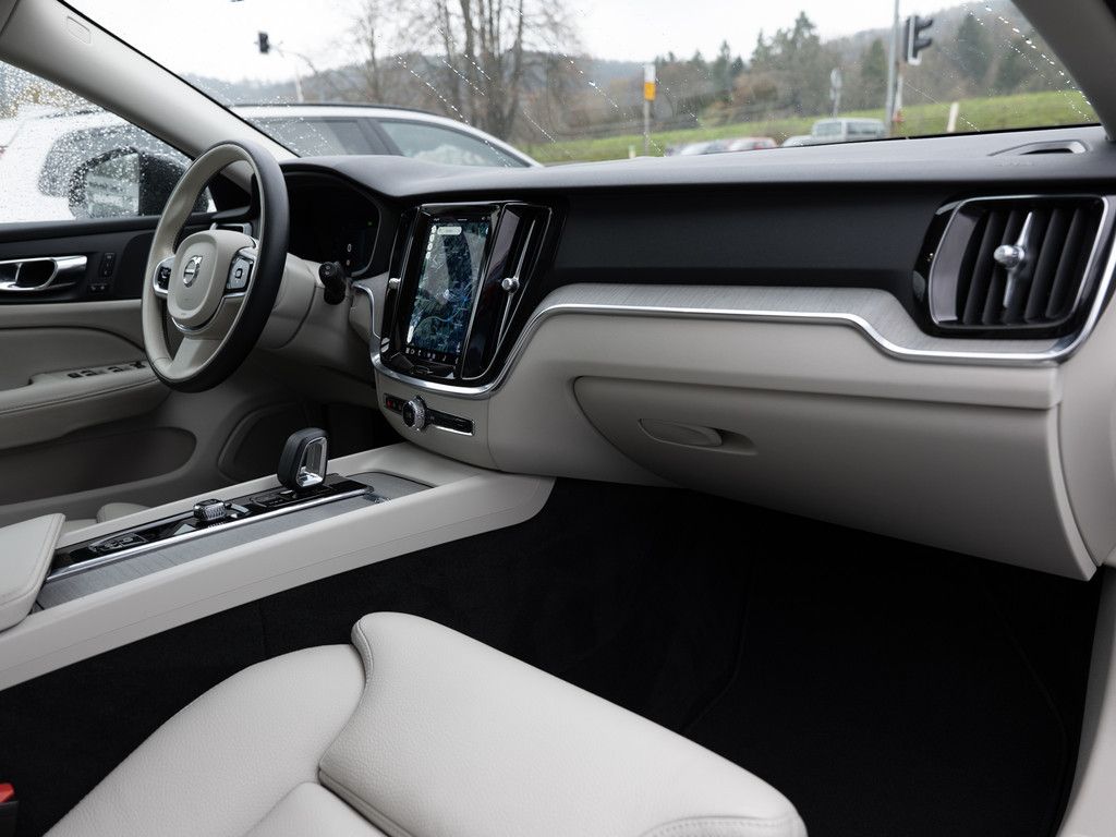 Volvo V60 Cross Country 2022