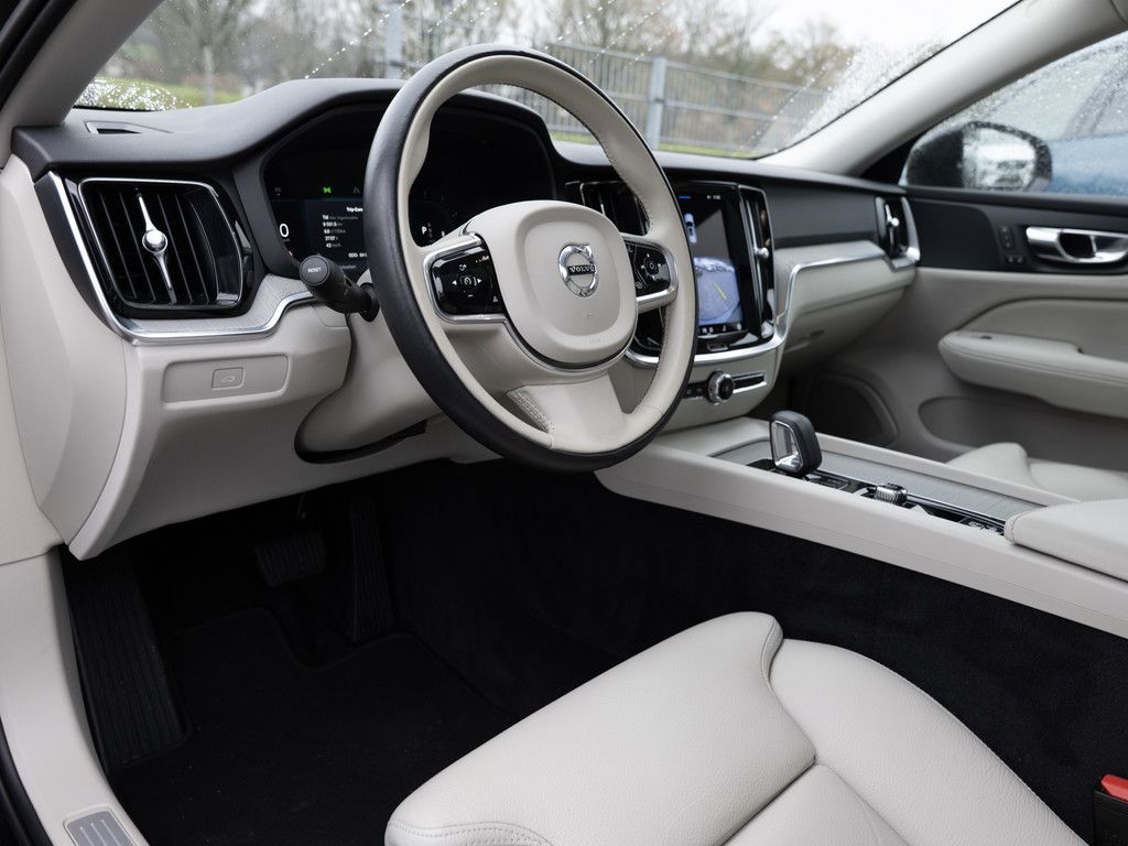 Volvo V60 Cross Country 2022