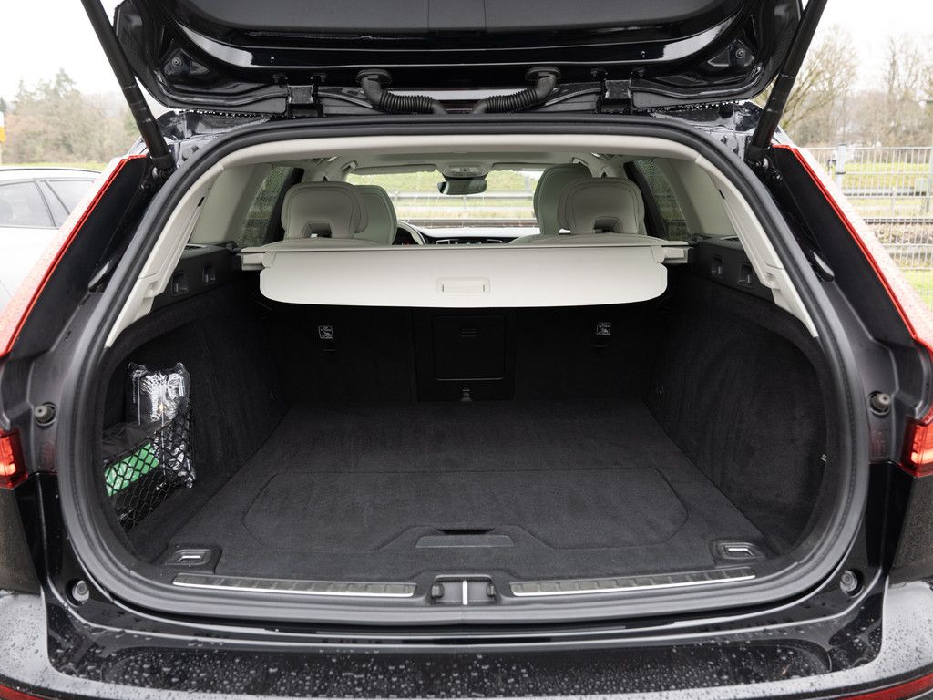 Volvo V60 Cross Country 2022