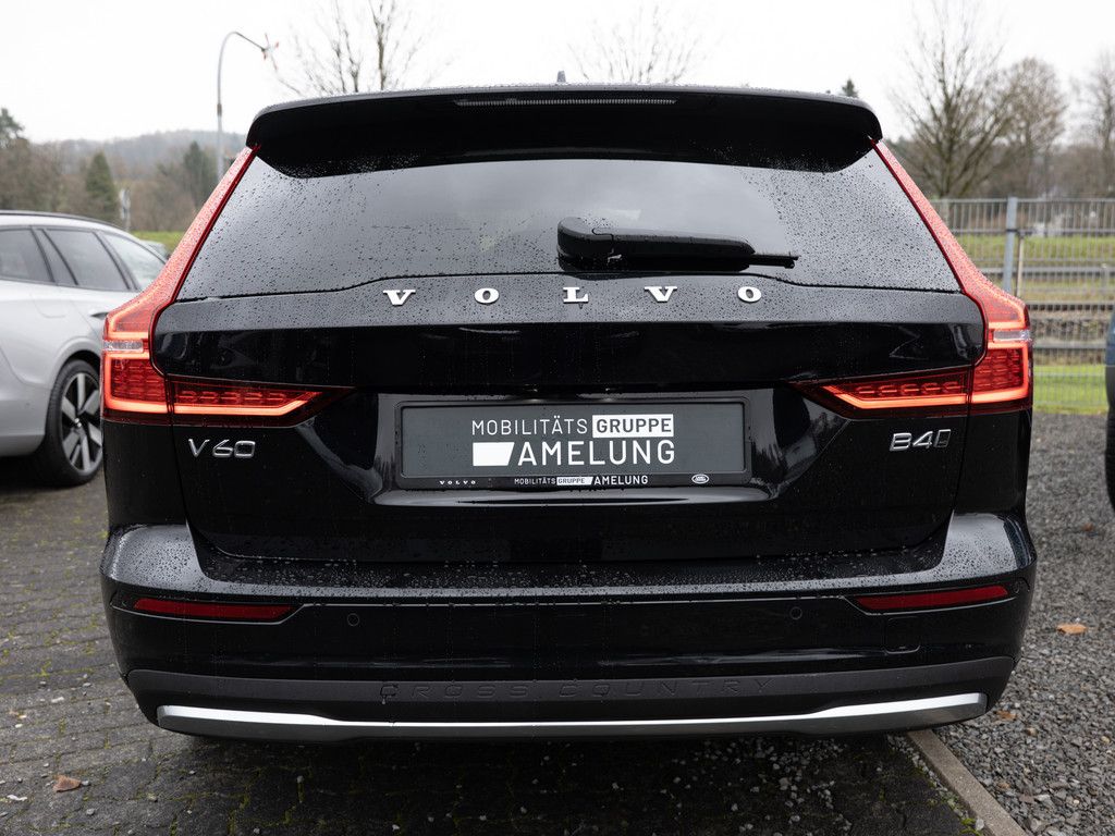 Volvo V60 Cross Country 2022