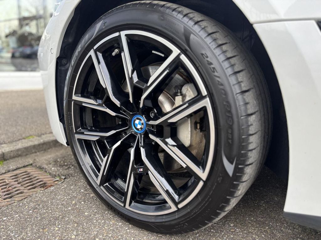 BMW i4 2023