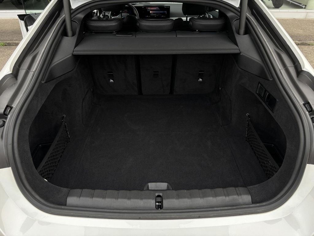 BMW i4 2023