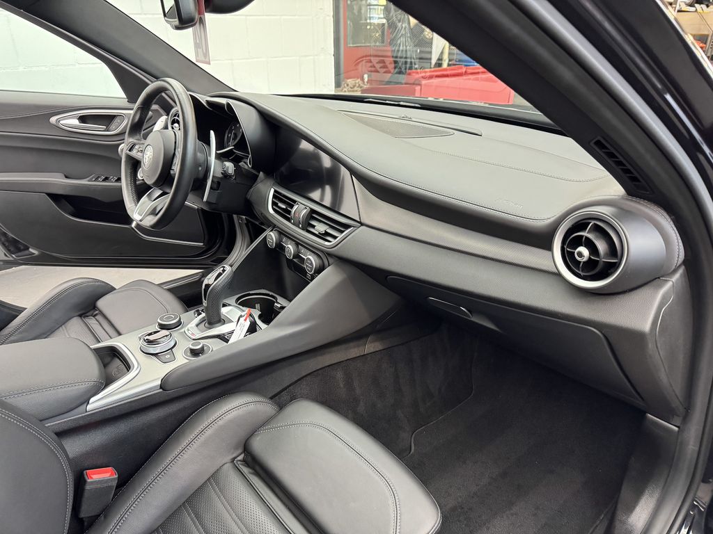 Alfa Romeo Giulia 2022