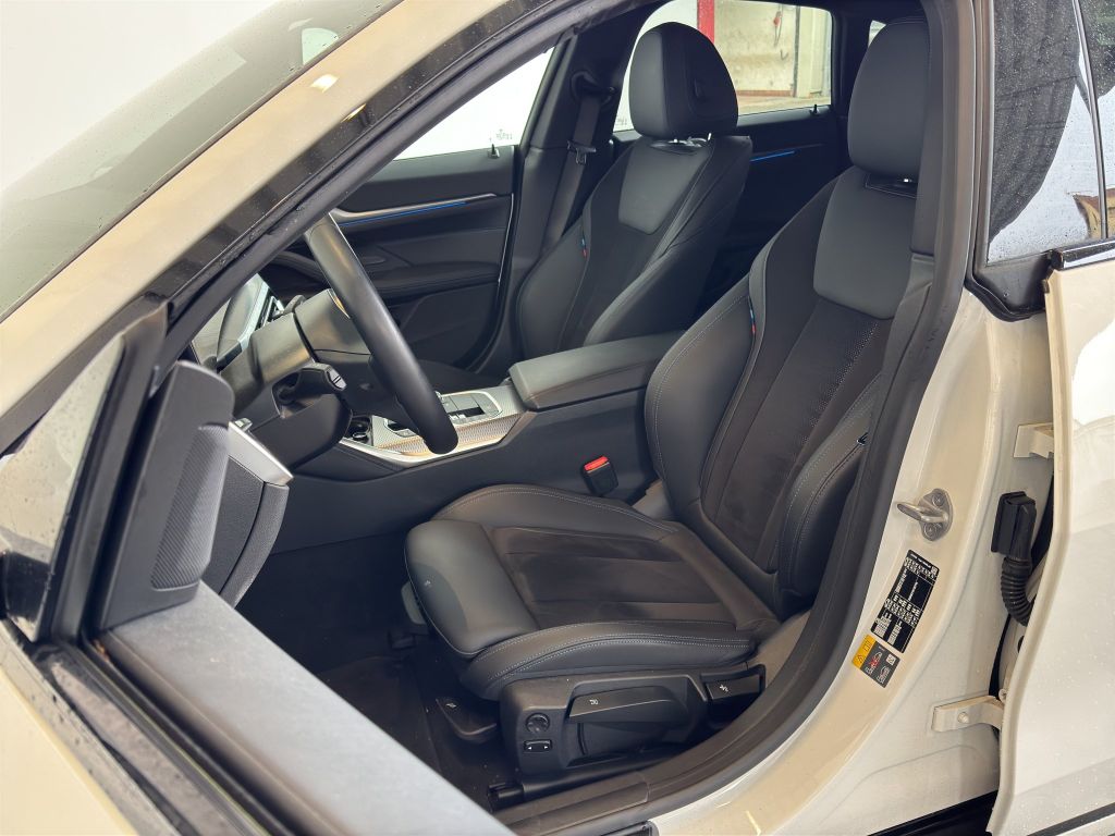 BMW i4 2025