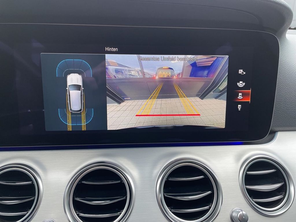 Mercedes-Benz E 300 2023