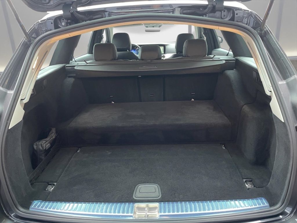 Mercedes-Benz E 300 2023