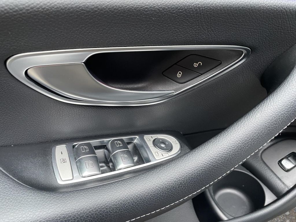 Mercedes-Benz E 300 2023
