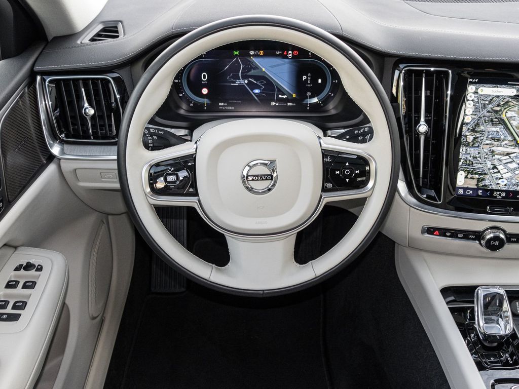 Volvo V60 Cross Country 2023