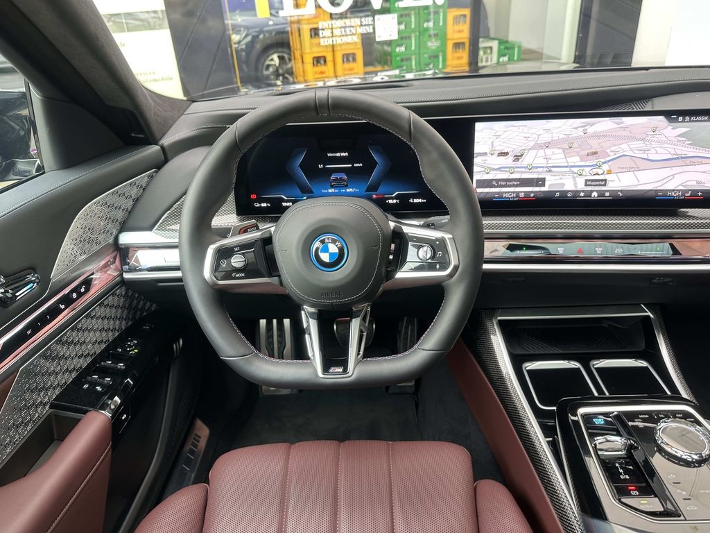 BMW i7 2024