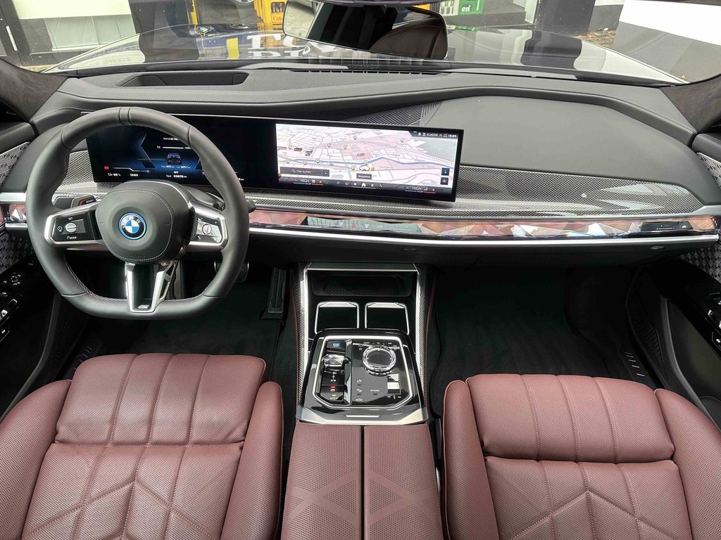 BMW i7 2024