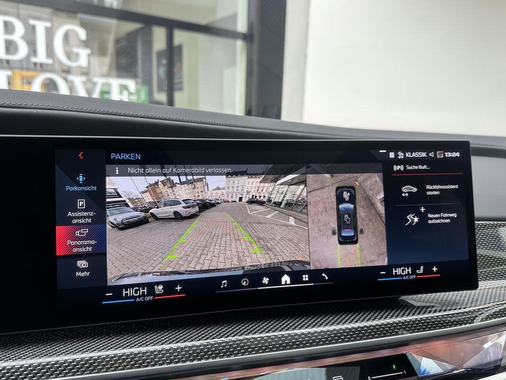 BMW i7 2024