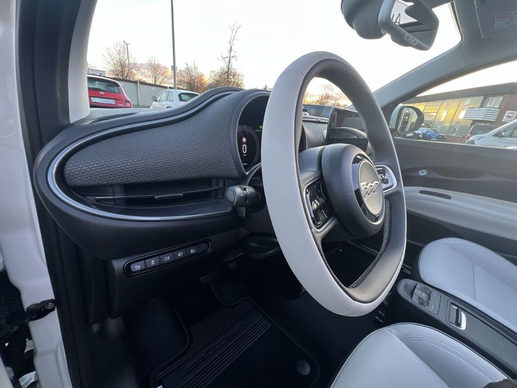 Fiat 500e 2023