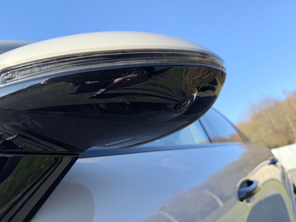 Porsche Cayenne 2025