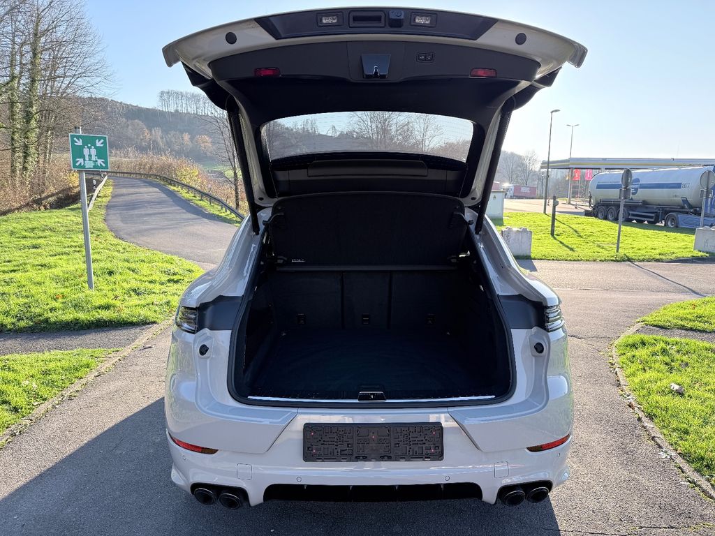 Porsche Cayenne 2025