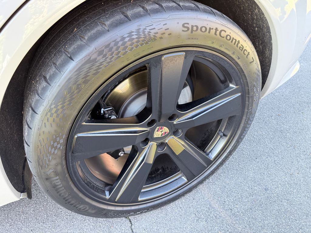 Porsche Cayenne 2025