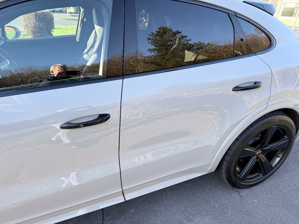 Porsche Cayenne 2025