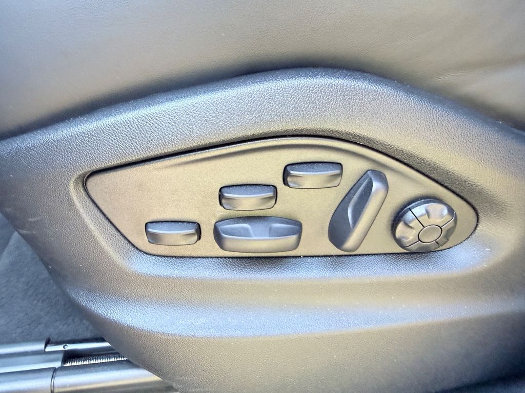 Porsche Cayenne 2025