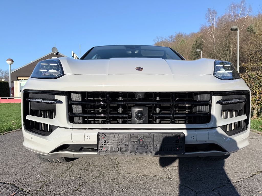 Porsche Cayenne 2025