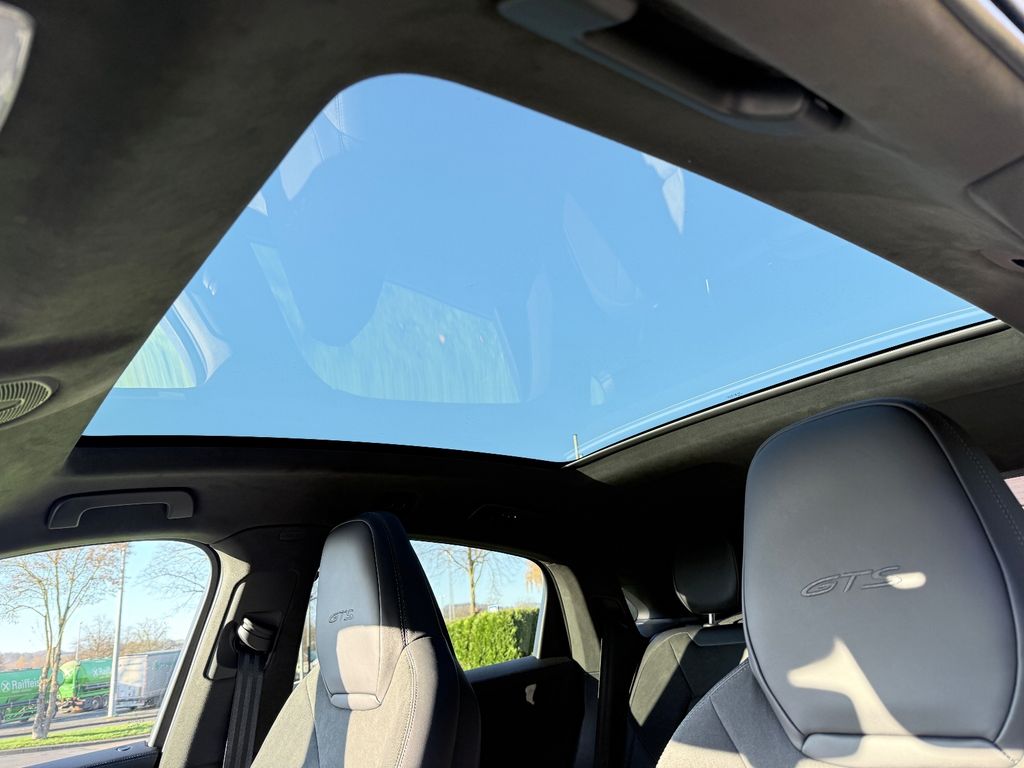 Porsche Cayenne 2025