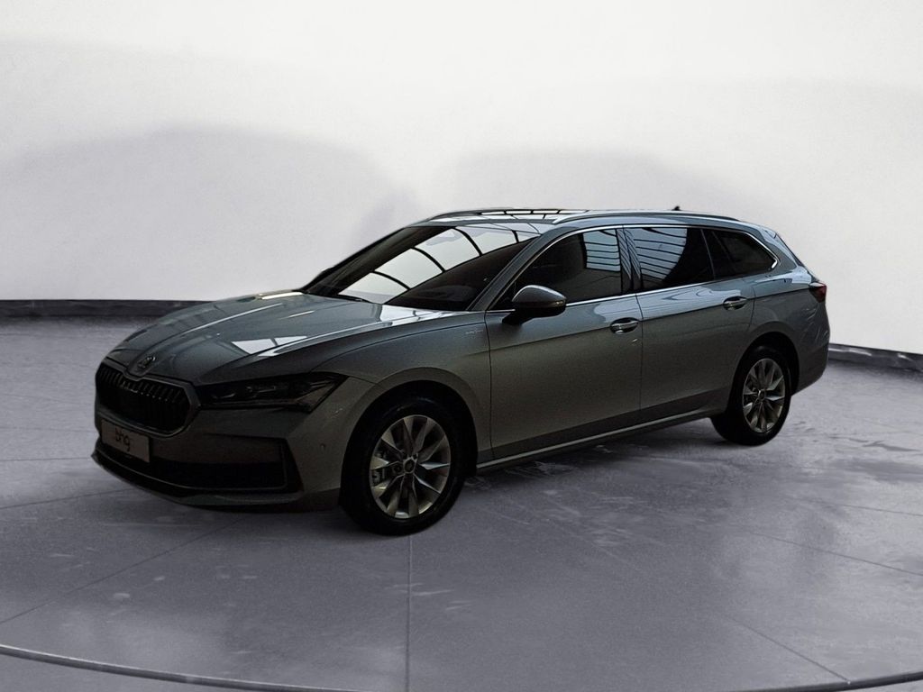 Skoda Superb 2025