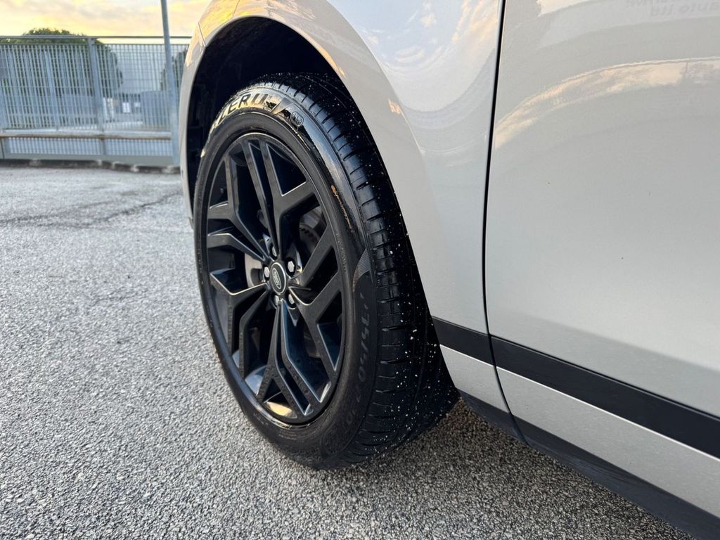 Land Rover Range Rover Evoque 2021