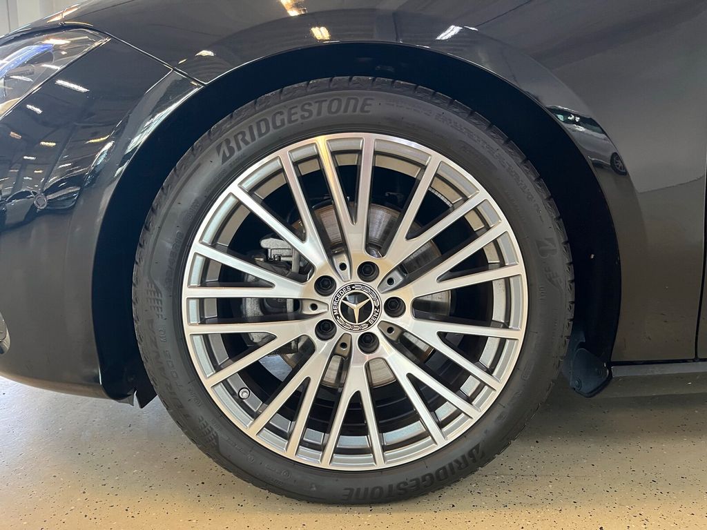Mercedes-Benz CLA 180 2024