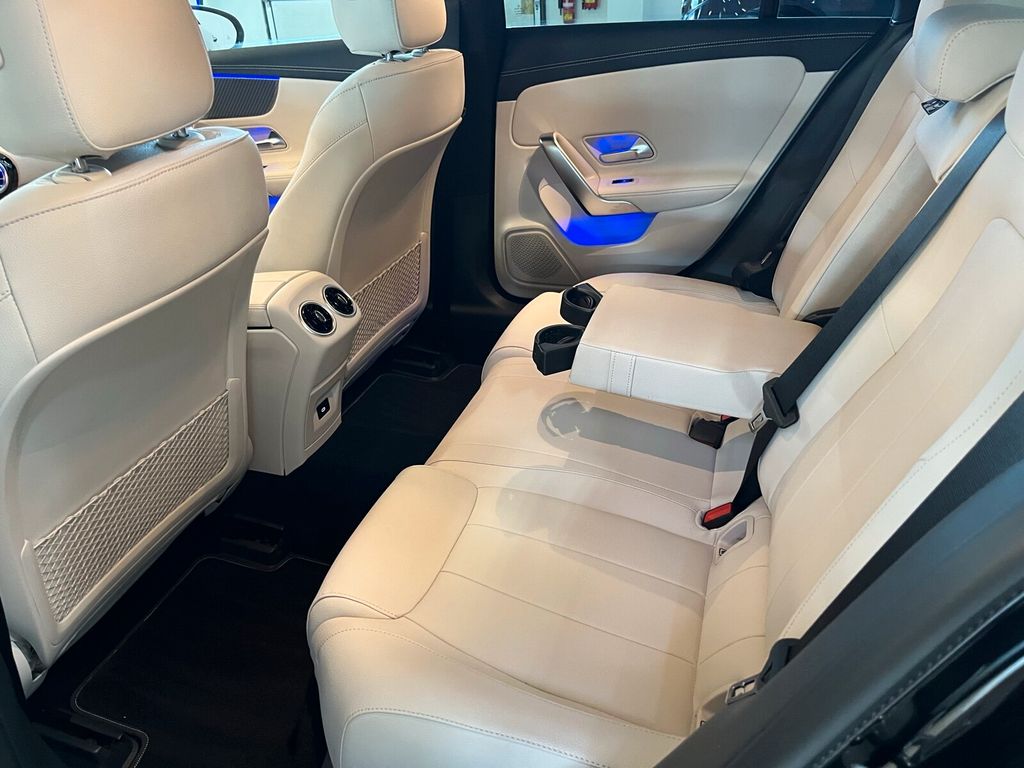 Mercedes-Benz CLA 180 2024