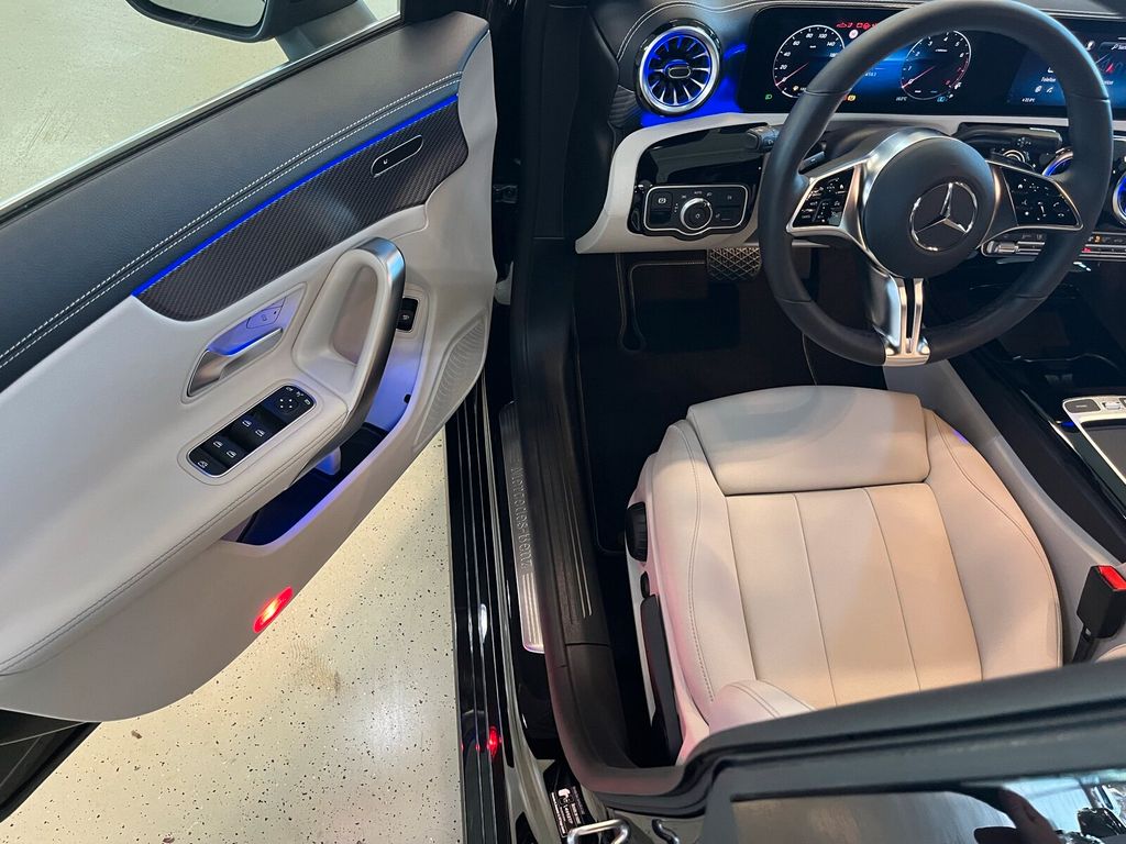 Mercedes-Benz CLA 180 2024