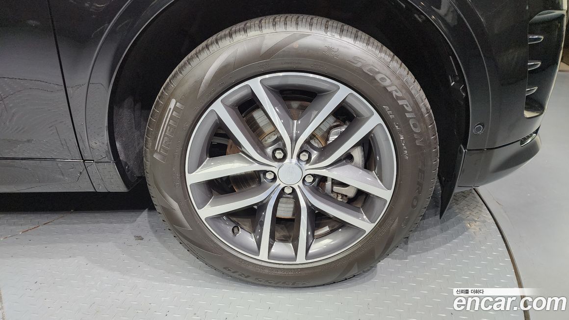 Land Rover Discovery Sport 2025