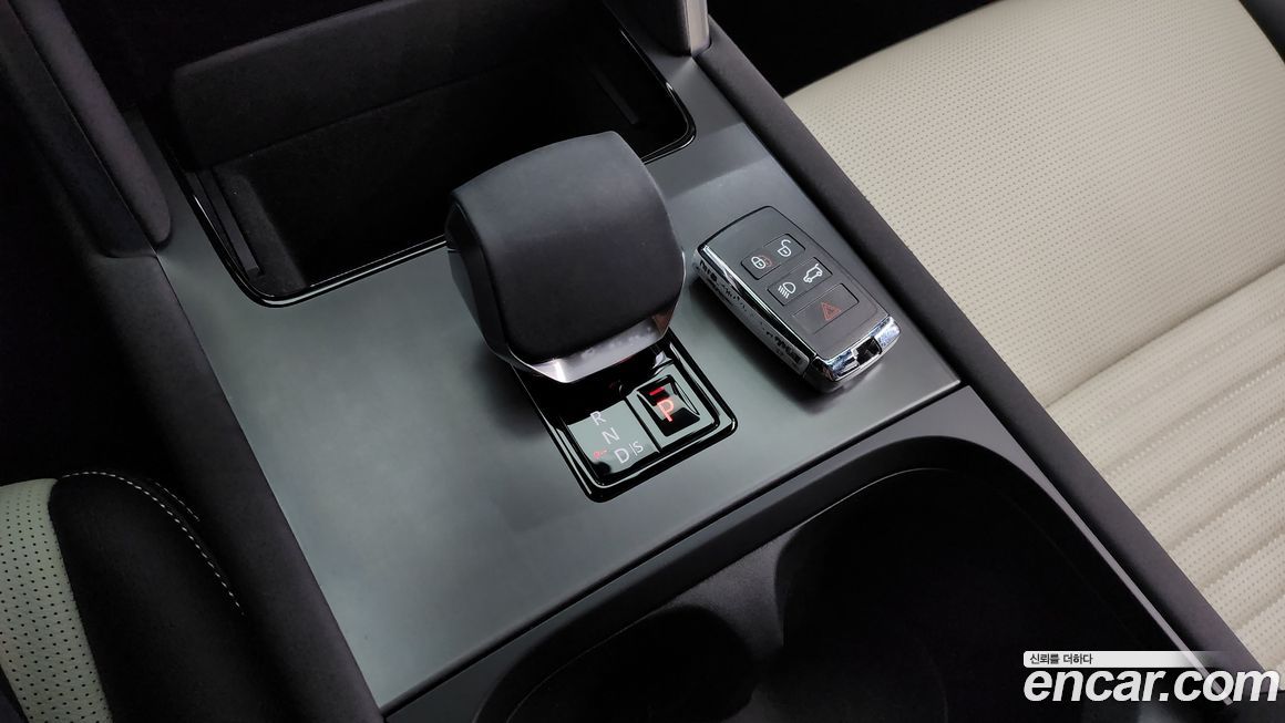 Land Rover Discovery Sport 2025