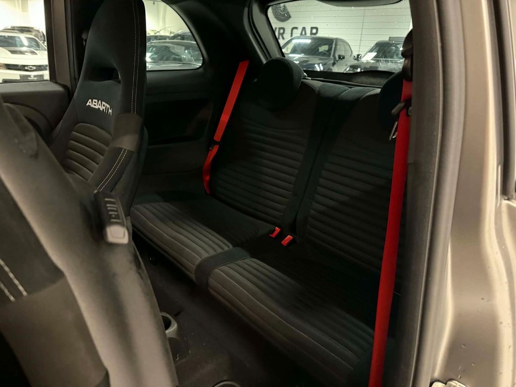 Abarth 595 Competizione 2022