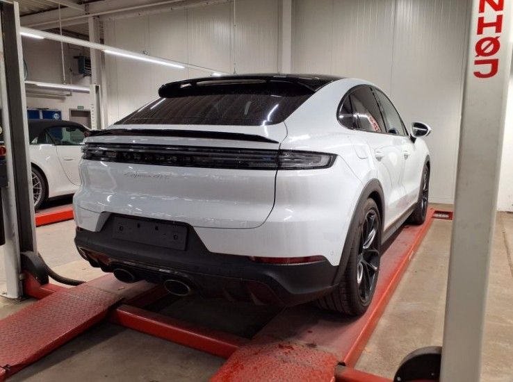 Porsche Cayenne 2024