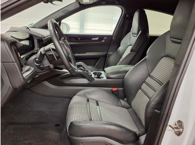 Porsche Cayenne 2024