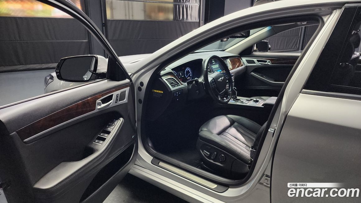 Hyundai Genesis 2016