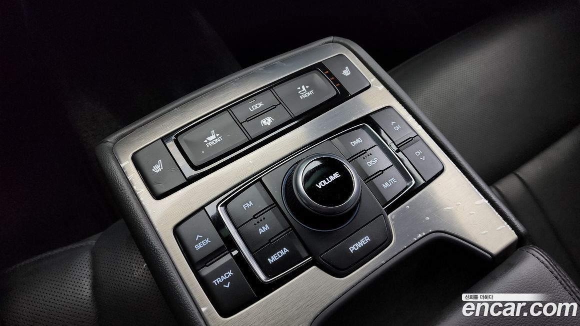 Hyundai Genesis 2016