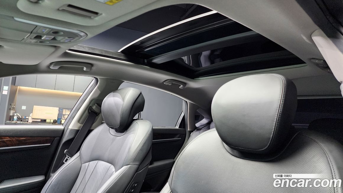 Hyundai Genesis 2016