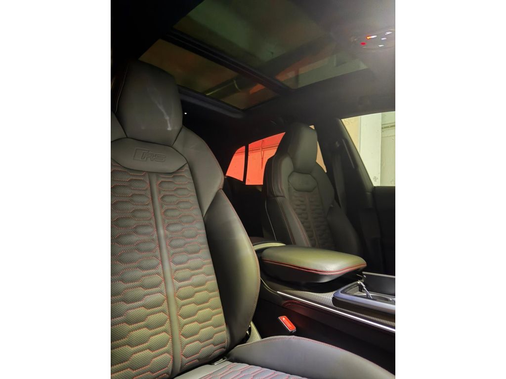 Audi RSQ8 2025