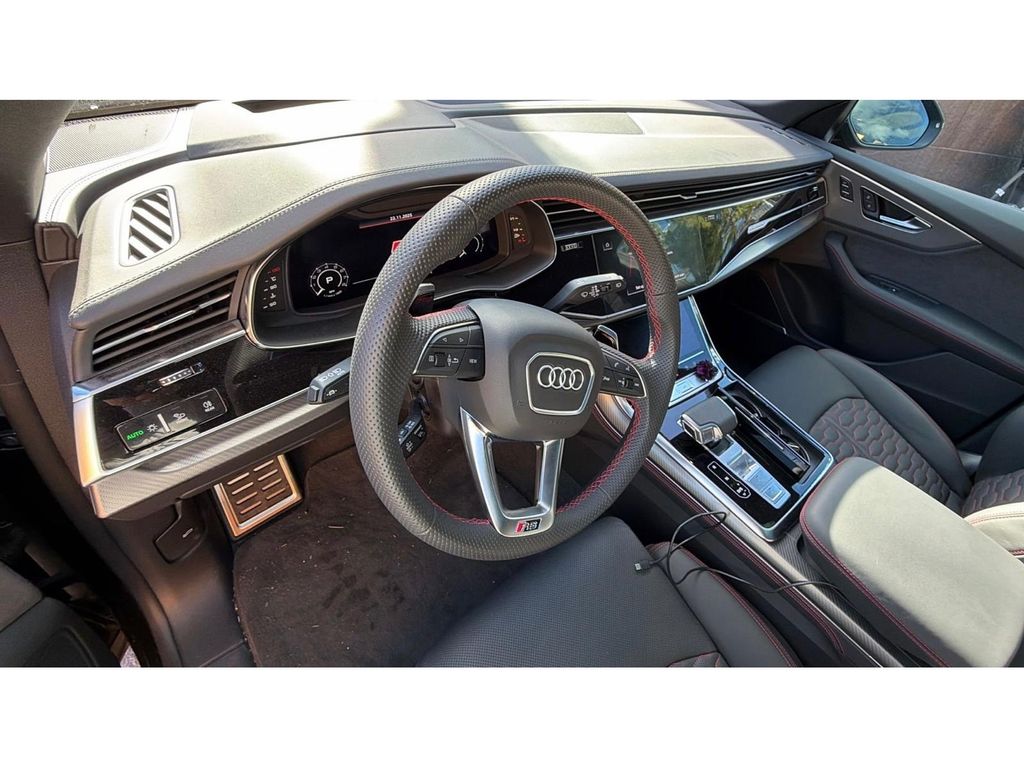 Audi RSQ8 2025