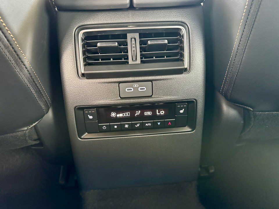 Mazda CX-80 2025