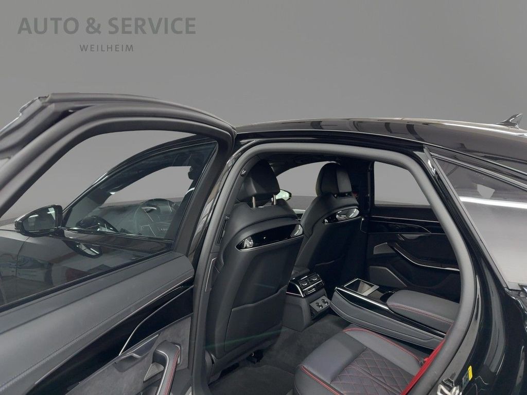 Audi S8 2024