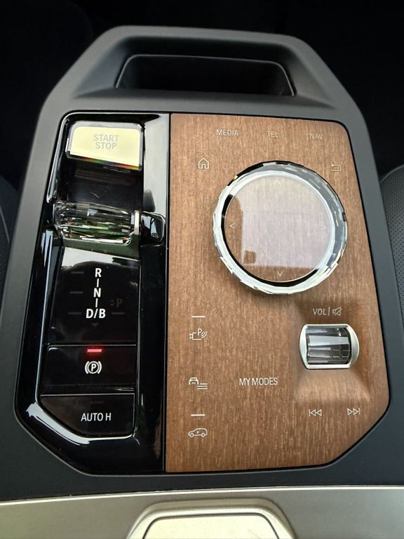 BMW iX 2023