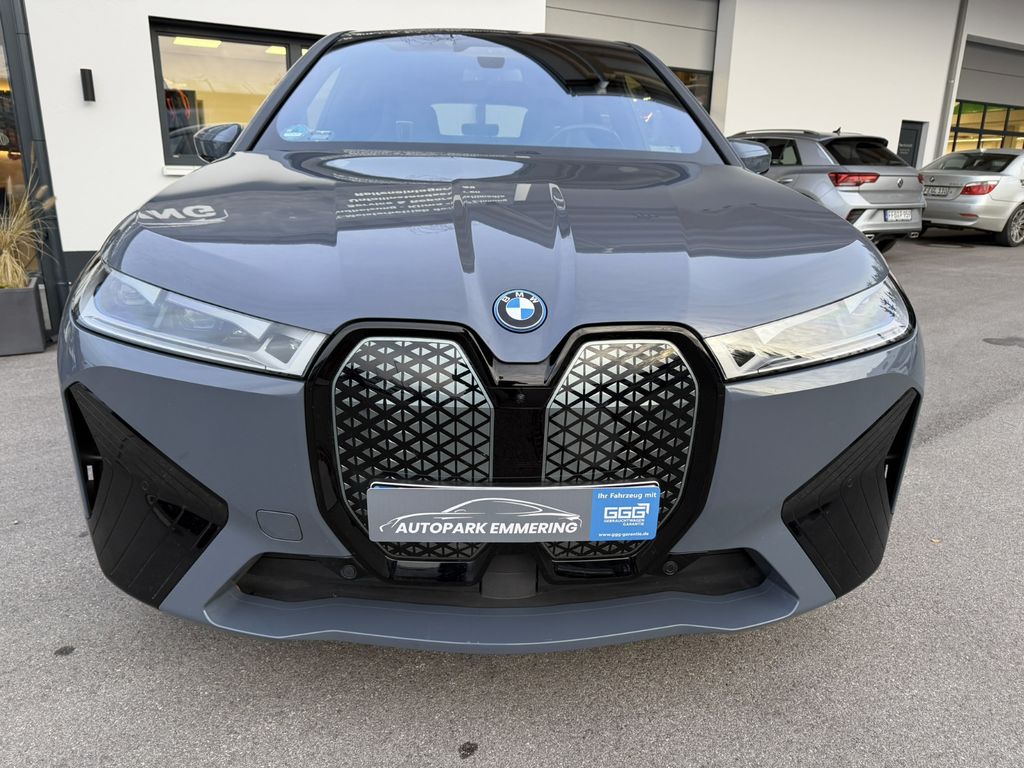BMW iX 2023