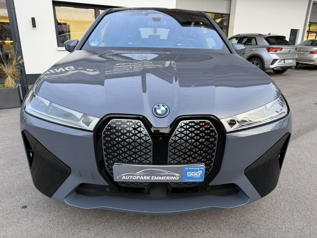 BMW iX 2023