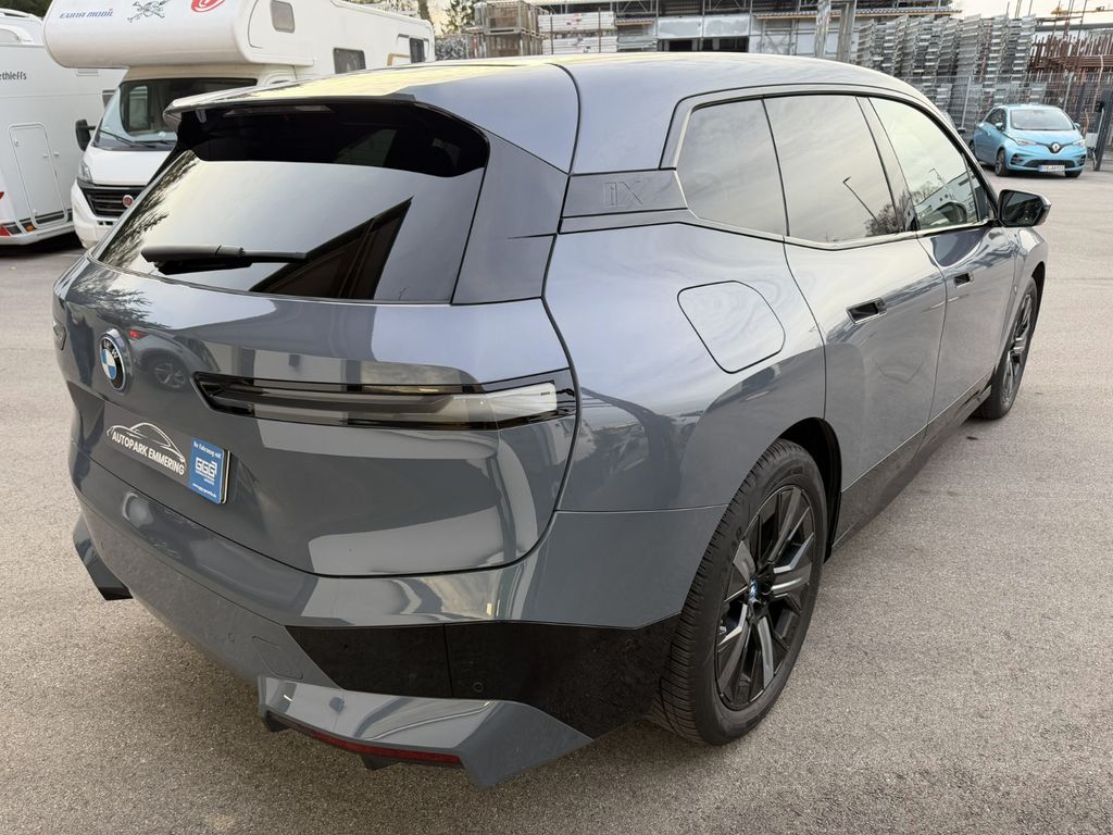 BMW iX 2023